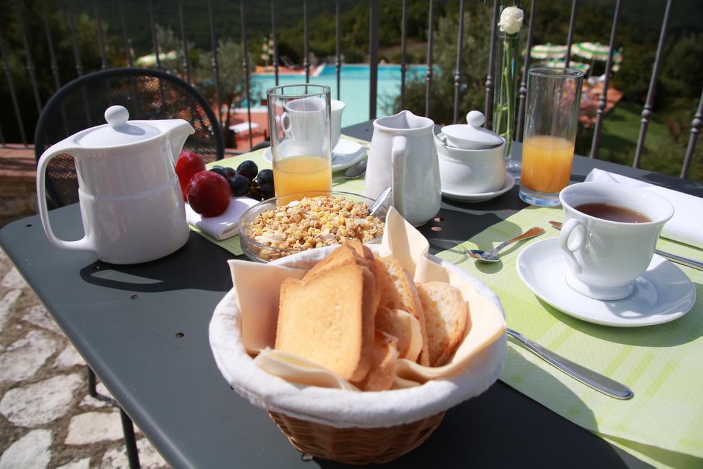 Relais Guado Al Sole Hotel Pomarance Exterior photo